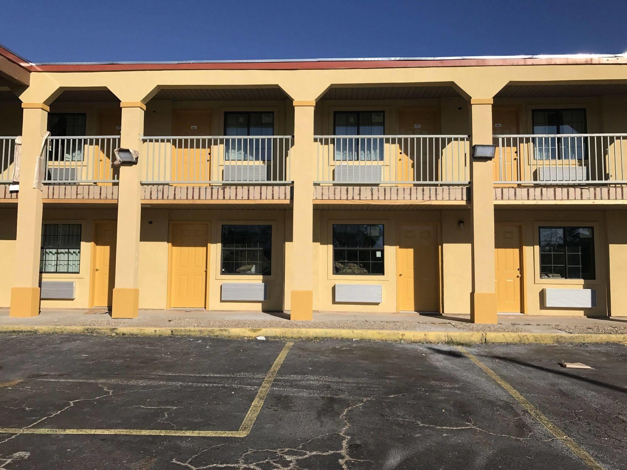 Hotel Super 8 By Wyndham Palestine Tx Extérieur photo