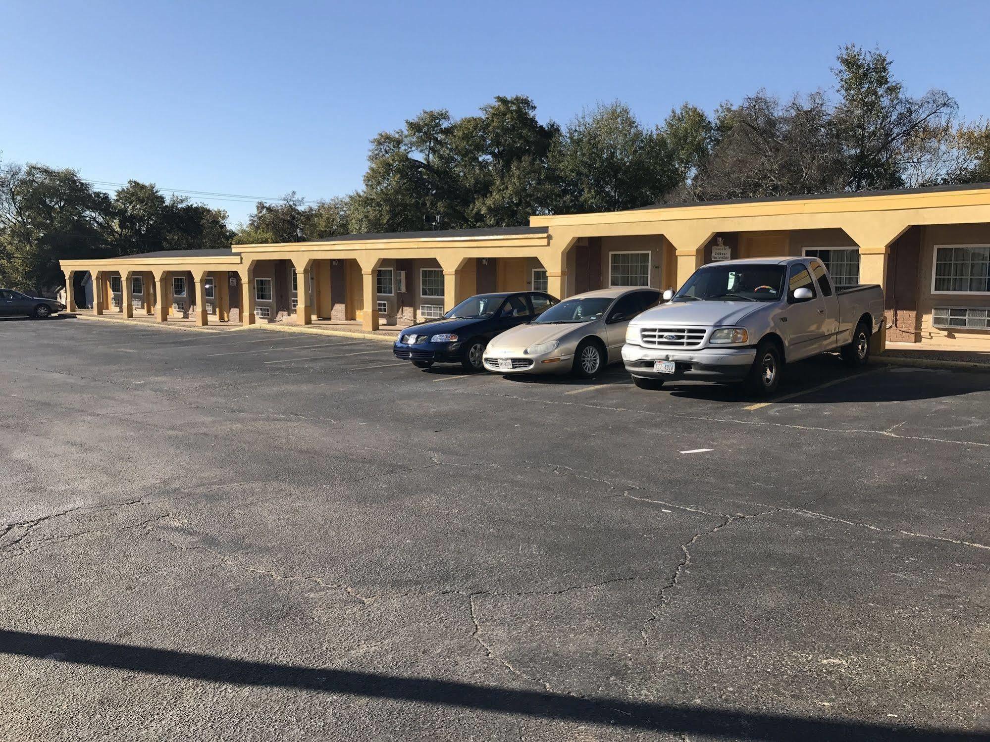 Hotel Super 8 By Wyndham Palestine Tx Extérieur photo
